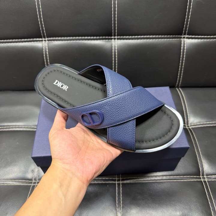 Dior Men's Pebbled Leather and Suede Slides – Spring/Summer Collection 2025 in Black Pebbled Leather Cross Strap