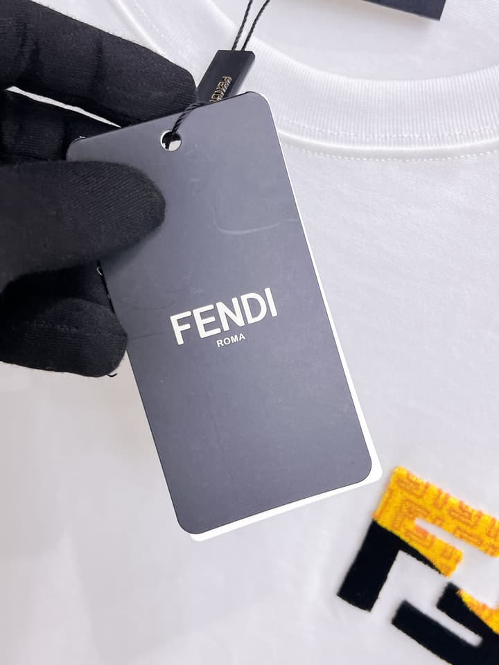 Fendi Classic Logo T-Shirt – Spring/Summer Collection – 2025 in Black