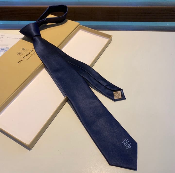 Burberry TB Logo Silk Tie in Black