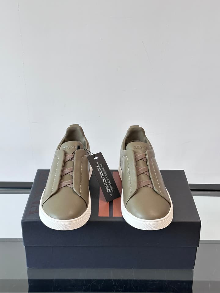 Zegna Men's Low-Top Leather Sneakers in Black & White