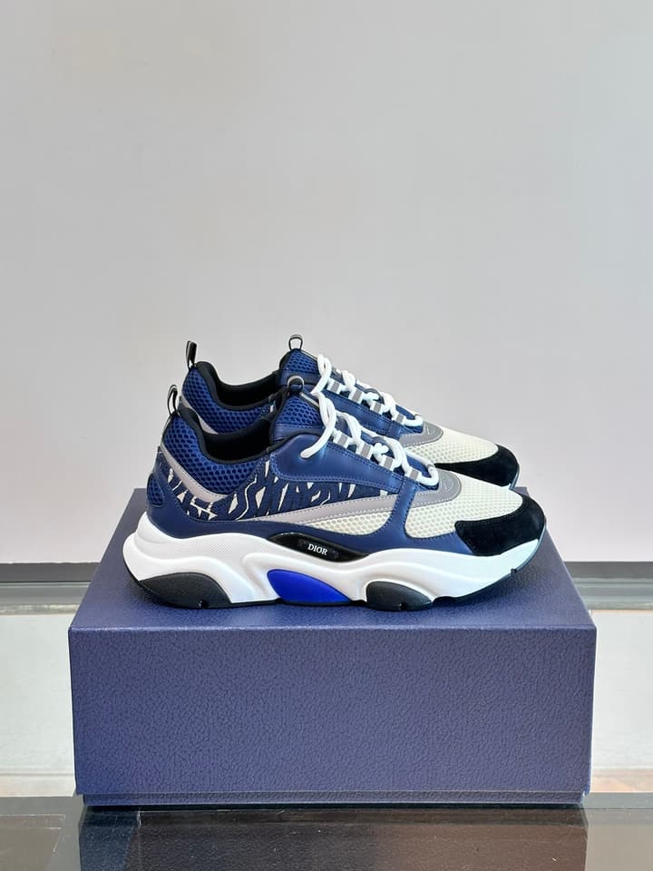 Dior B22 Men's Retro Jogging Sneakers in Black And White Patterned