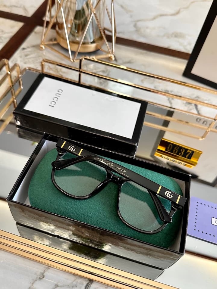Gucci Polarized Sunglasses in Clear Lenses