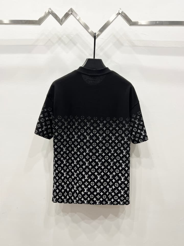 Louis Vuitton Gradient Monogram T-Shirt – 2025 Summer Collection in Black Bottom Gradient Monogram