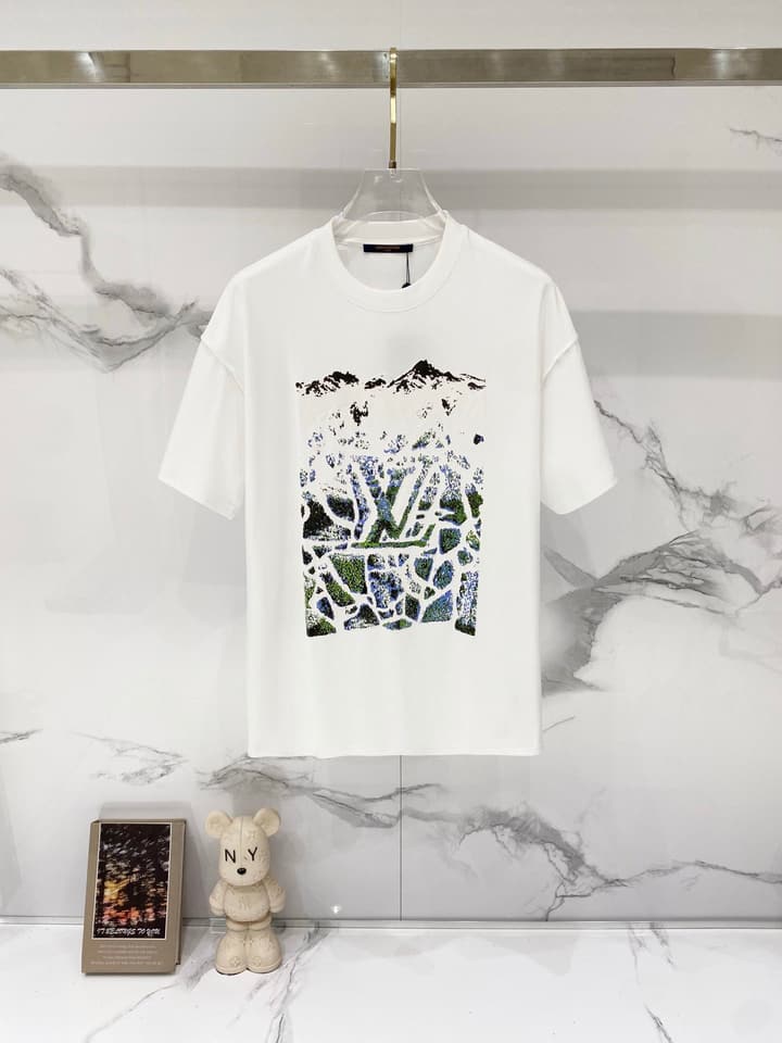 Louis Vuitton Snow Mountain Ice Cube Logo T-Shirt in Black
