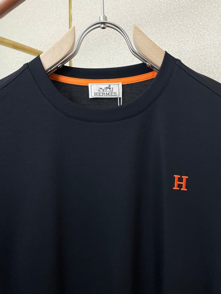 Hermès Men's Casual Short-Sleeve T-Shirt in Black