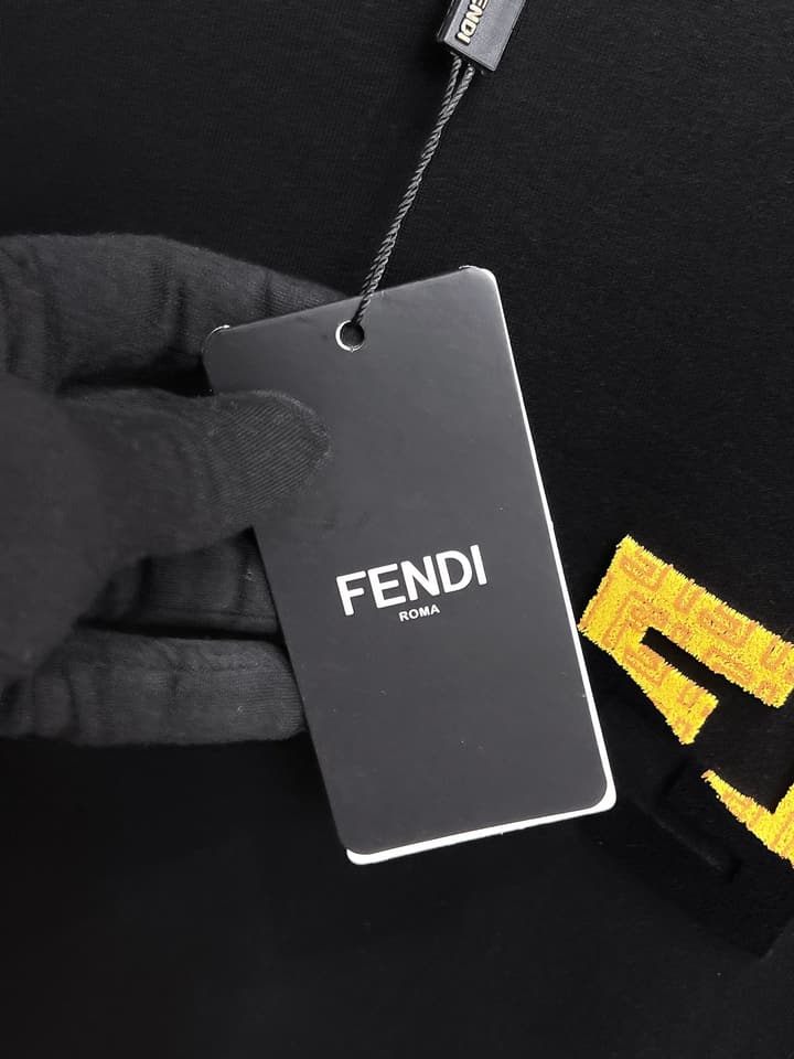 Fendi Classic Logo T-Shirt – Spring/Summer Collection – 2025 in Black