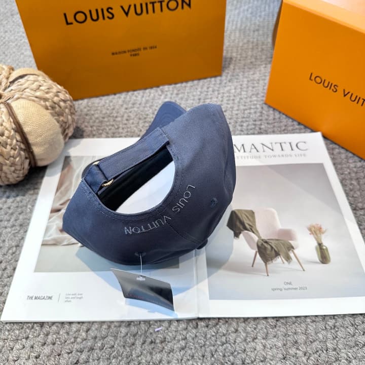 Louis Vuitton Unisex Baseball Cap – New Collection in Beige