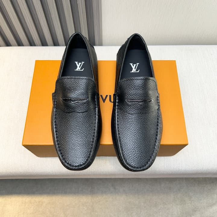 Louis Vuitton Pebbled Leather Driving Shoes in Black Textured Leather