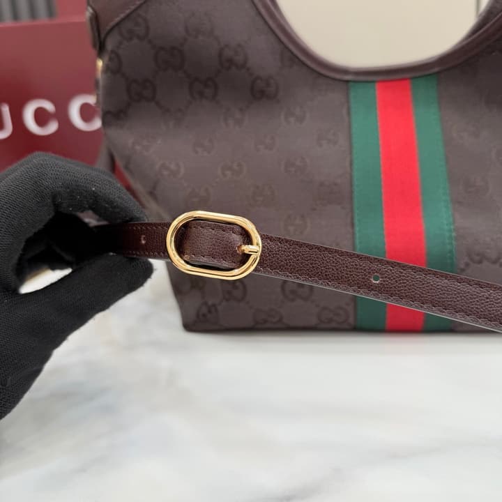 Gucci Giglio GG Canvas Handbag – 2026 Spring/Summer Collection in Dark Brown GG Canvas
