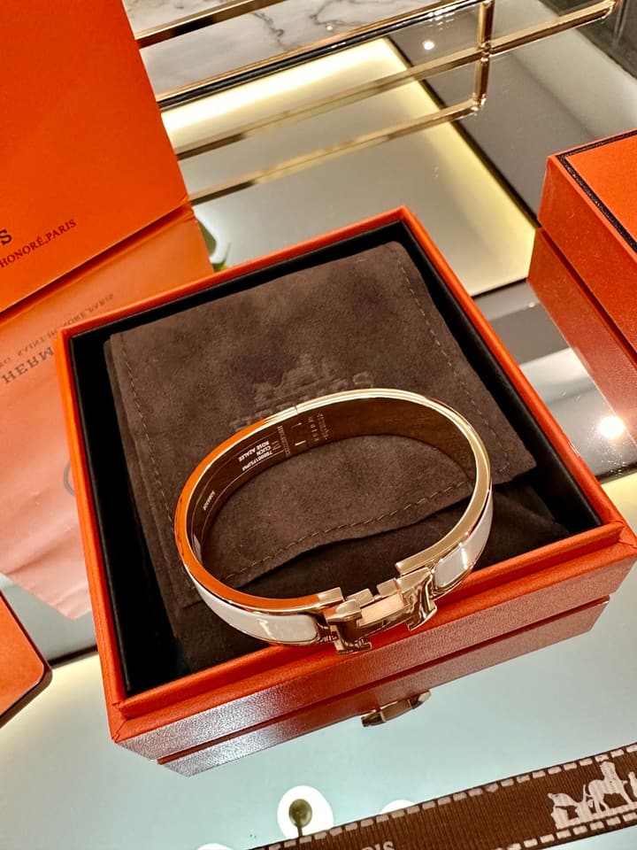 Hermès H-Letter Oval Enamel Bracelet in Black