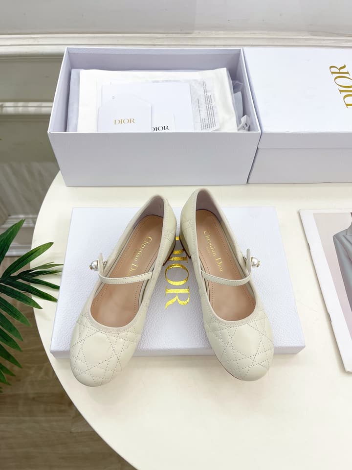 Dior Cannage Pearl Ballet Pumps – 2024 Early Spring Collection in Cream Mary Jane