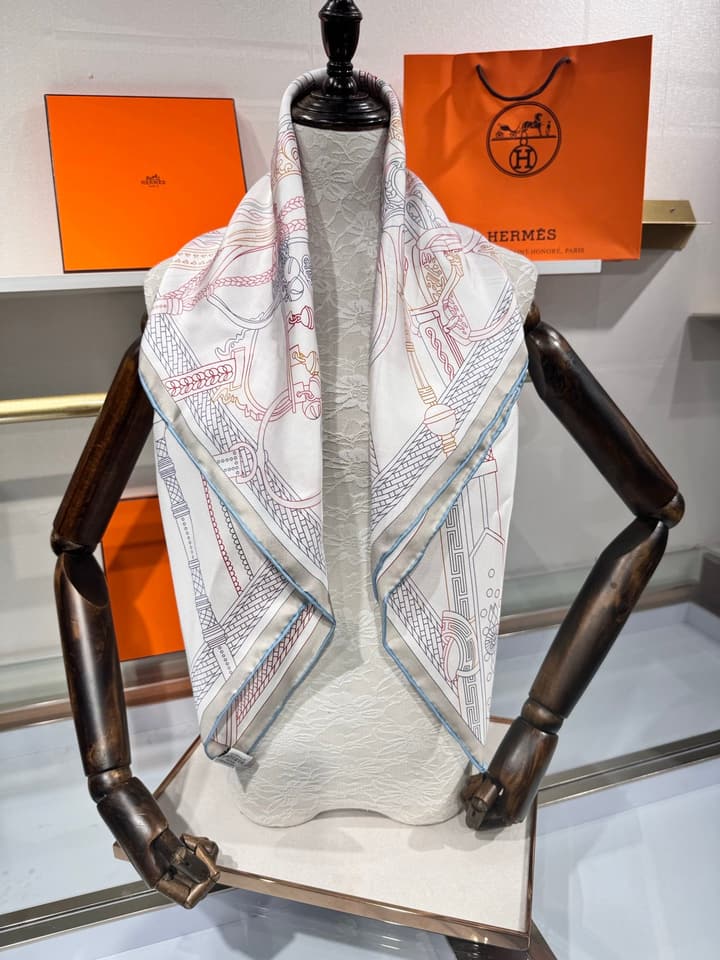 Hermès Stirrup Race Mix Double-Sided Silk Twill Scarf – 2025 Spring Collection