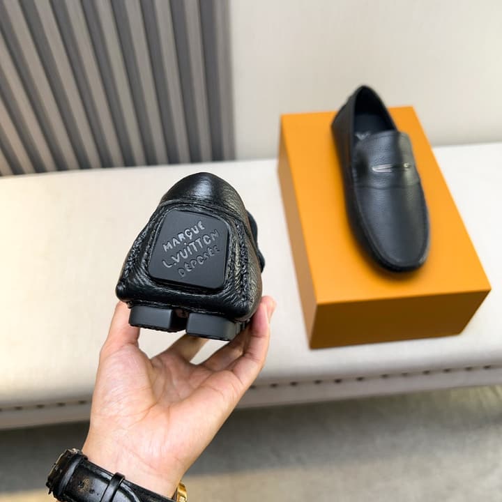 Louis Vuitton Pebbled Leather Driving Shoes in Black Textured Leather