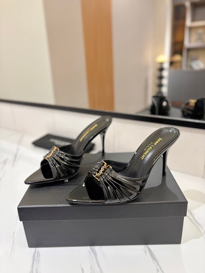 Saint Laurent Crystal Chain Patent Leather Heeled Sandals – 2025 Spring/Summer Collection in White Patent
