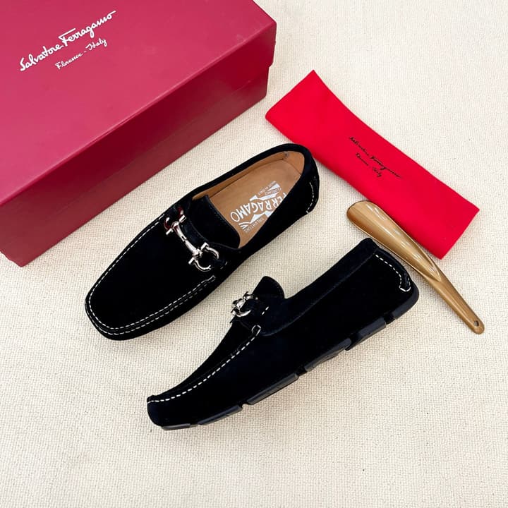 Ferragamo Men's Driving Loafers in Black Grained Gancini
