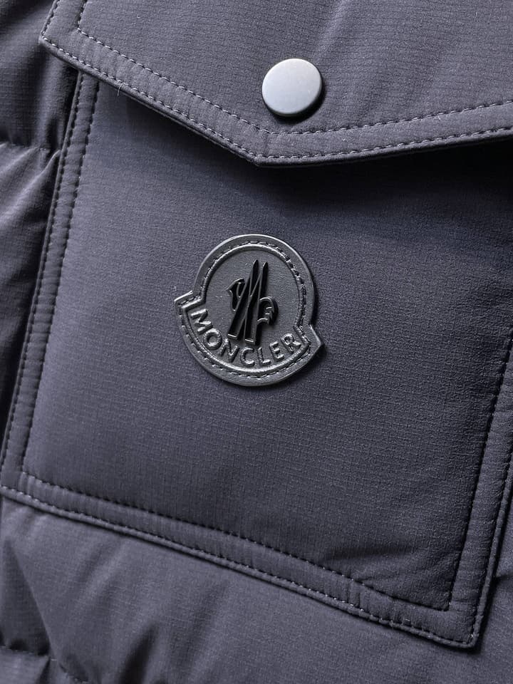 Moncler Designer Structural Down Jacket – 2025 Latest Model in Light Taupe Down Jacket
