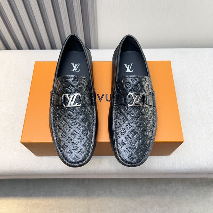 Louis Vuitton Pebbled Leather Driving Shoes in Black Textured Leather