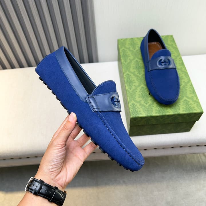 Gucci Premium Leather Loafers in Black Embossed Leather