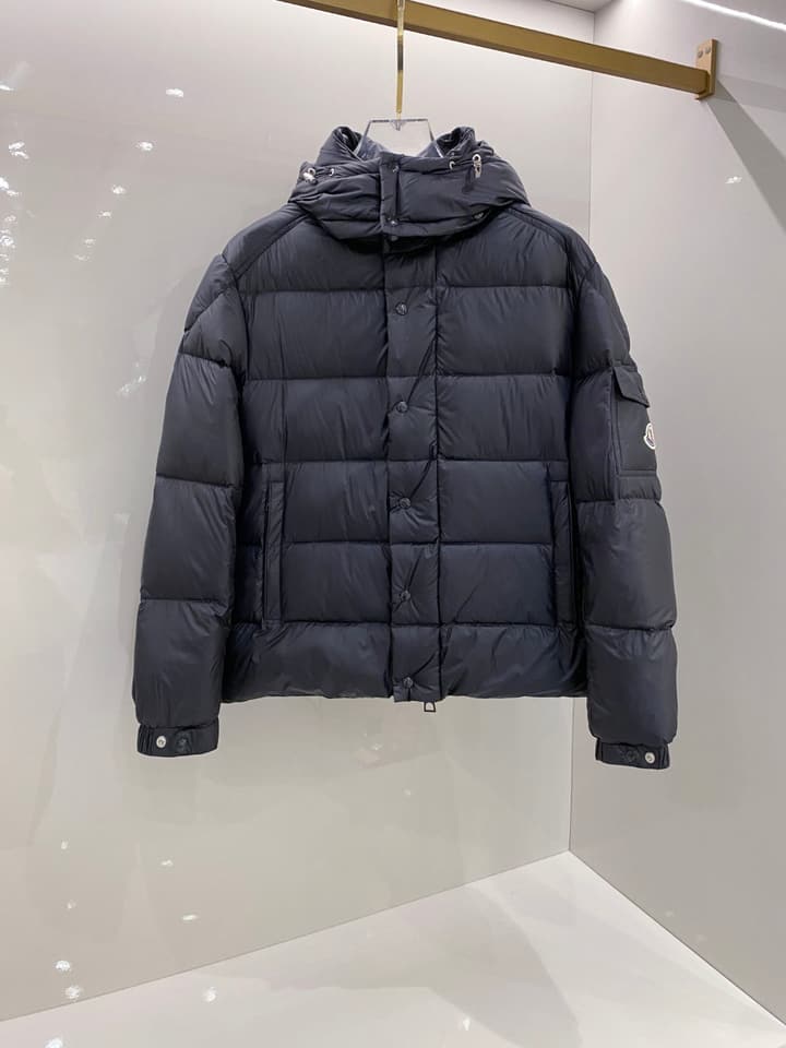 Moncler Goose Down Puffer Jacket – 2025FW in Dark Charcoal