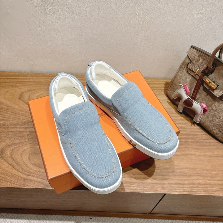 Hermès Classic Lightweight Couple's Slides – SS25 in Black Leather