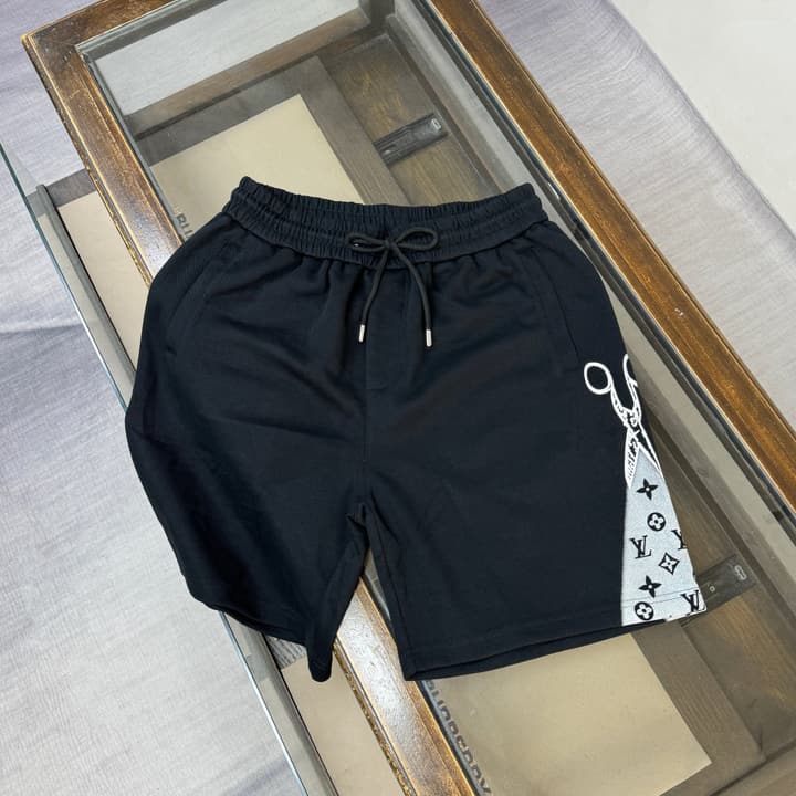Louis Vuitton Casual Shorts – 2026 Collection in Beige