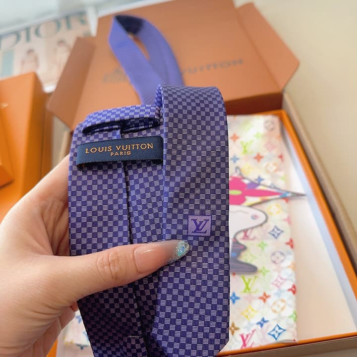 Louis Vuitton Classic Checkerboard Silk Tie in Black