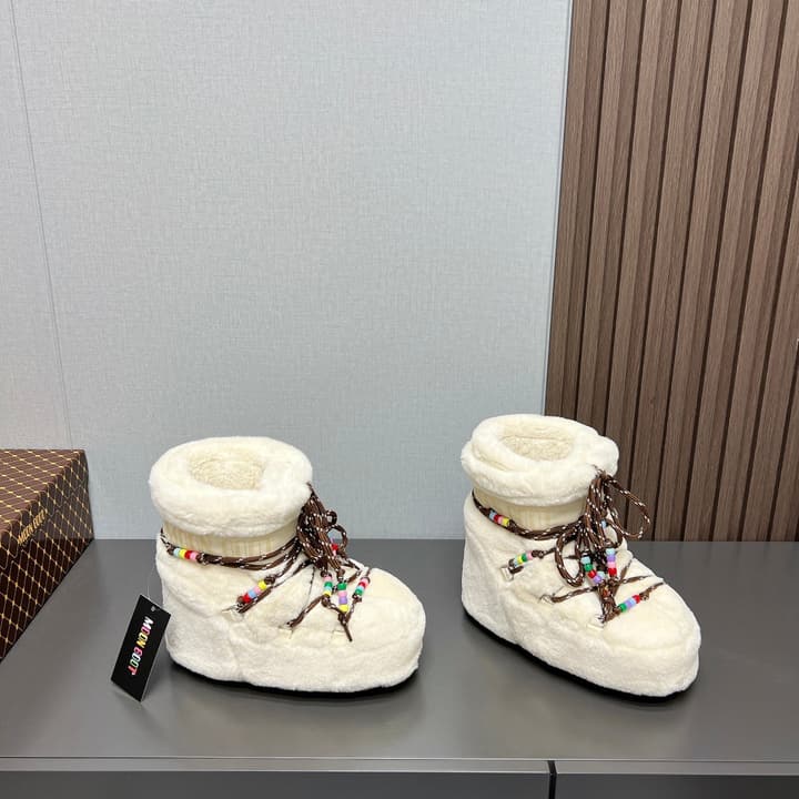 Moon Boot Y2K Fluffy Snow Boots – 2024FW in Cream Shearling