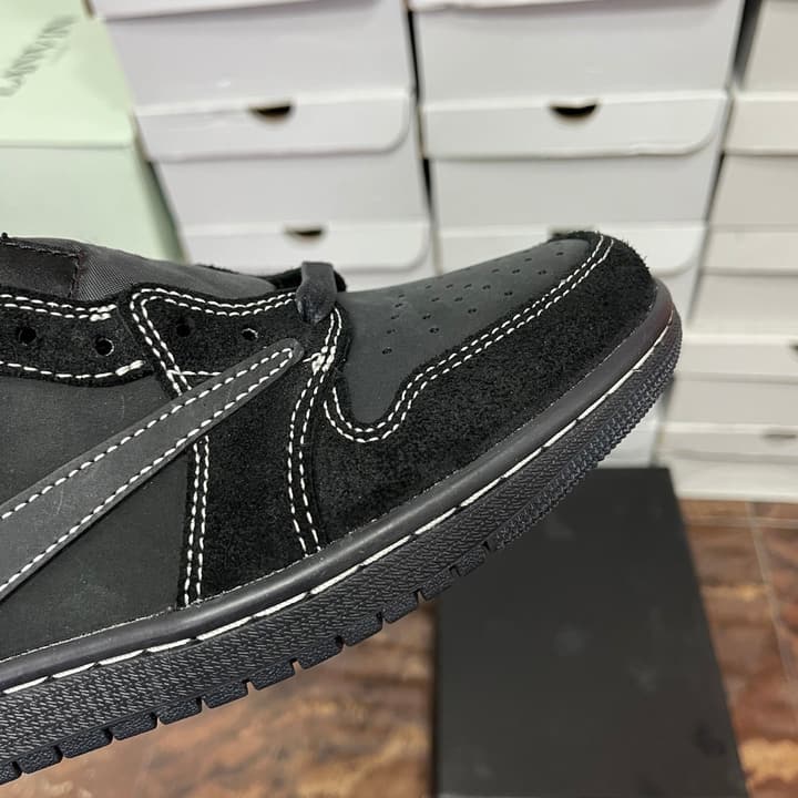 Jordan Travis Scott x Air Jordan 1 Low OG Sneakers