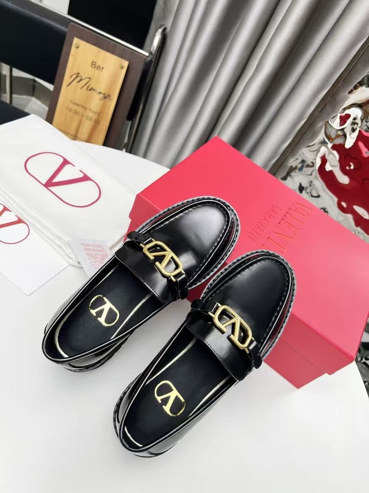 Valentino Logo Buckle Polished Leather Loafers – 2024 in Classic Black