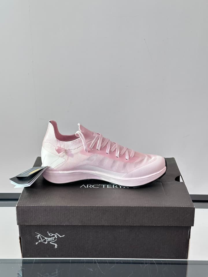 Arc'teryx Norvan SL 3 Trail Running Shoes in Light Pink