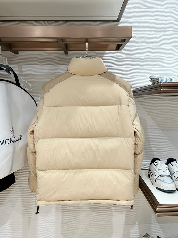 Moncler Designer Puffer Jacket – 2025 Collection in Black Puffer Jacket