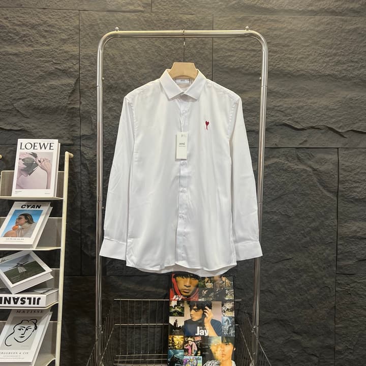 AMI Paris Classic Satin Shirt – 25FW in Sky Blue