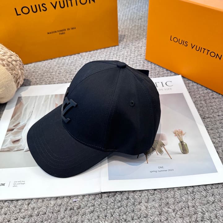 Louis Vuitton Unisex Baseball Cap – New Collection in Beige
