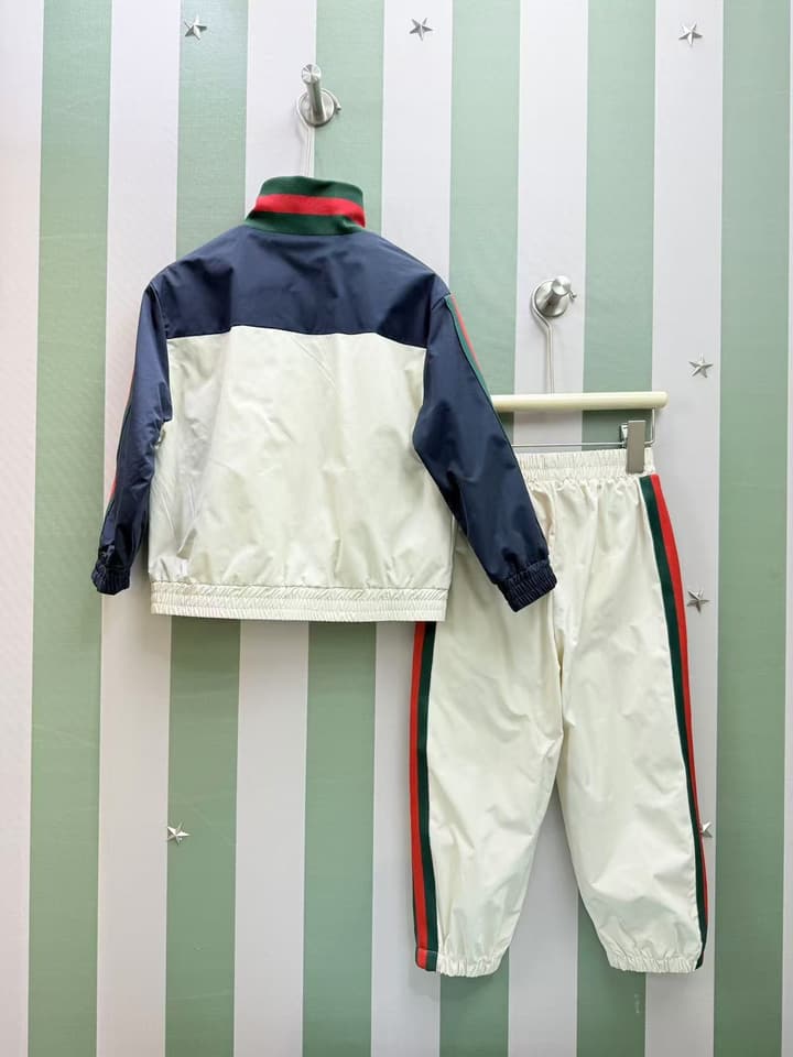 Gucci Kids Two-Piece Sweatshirt Set – 2025FW – Kids Collection in Cream And Navy Tracksuit Set