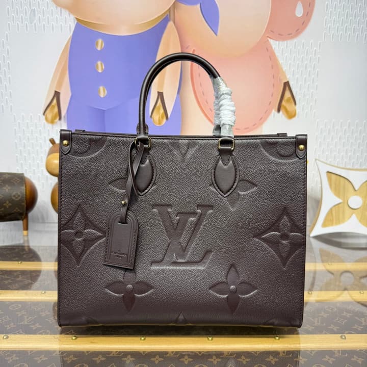 Louis Vuitton Onthego Medium Tote Bag – 2021 Spring in Dark Chocolate Brown