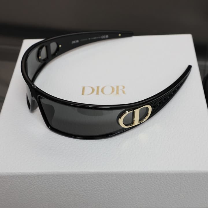 Dior VeryDior M1U Headband Sunglasses in Black