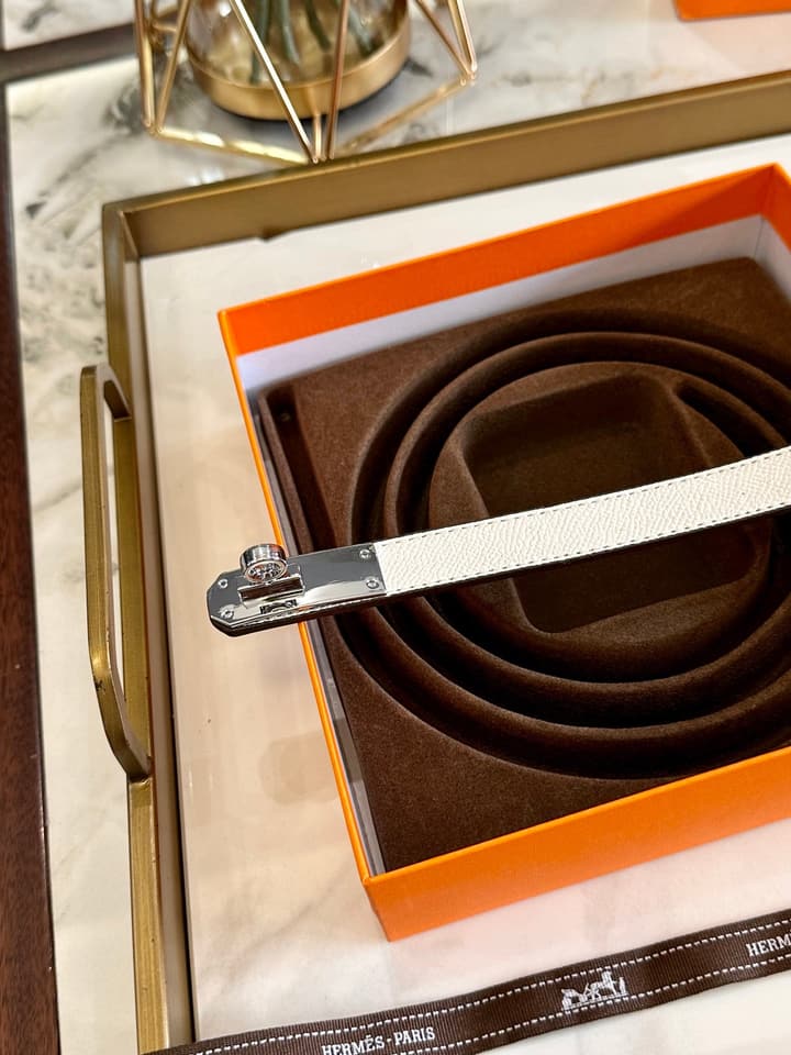 Hermès Slim Leather Belt – 2.0cm in Black With Silver Buckle