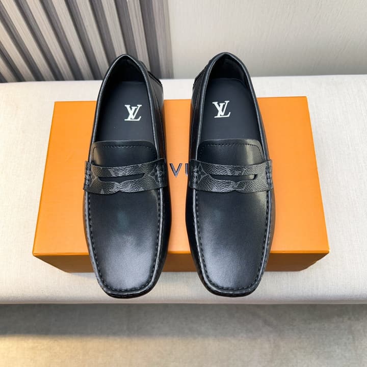 Louis Vuitton Pebbled Leather Driving Shoes in Black Textured Leather