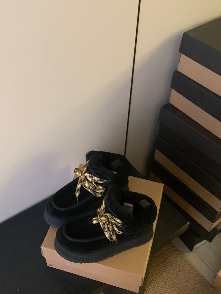 UGG Fluff Lace-Up Ankle Boots in Dark Blue With Gold Chain