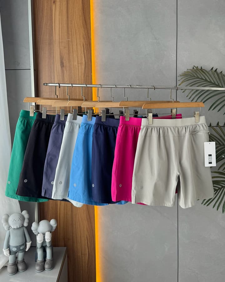 Lululemon Zeroed In 7" Unlined Quick-Dry Shorts in Cascadia Green