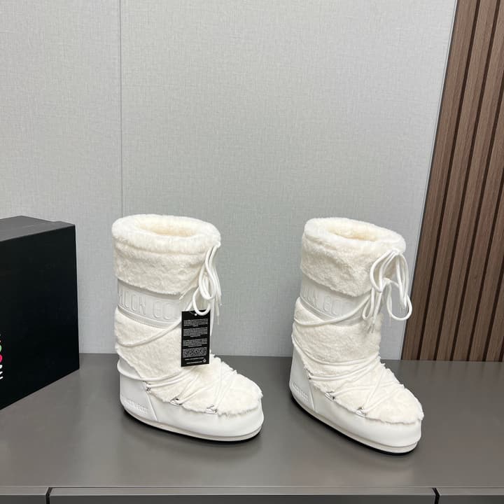 Moon Boot Fluffy Y2K Snow Boots – 2024FW in Black