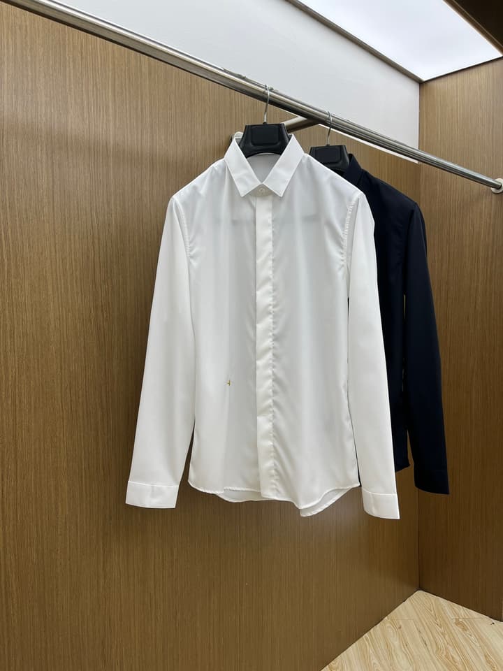 Dior Minimalist Long-Sleeve Cotton Shirt – Spring/Summer Collection
