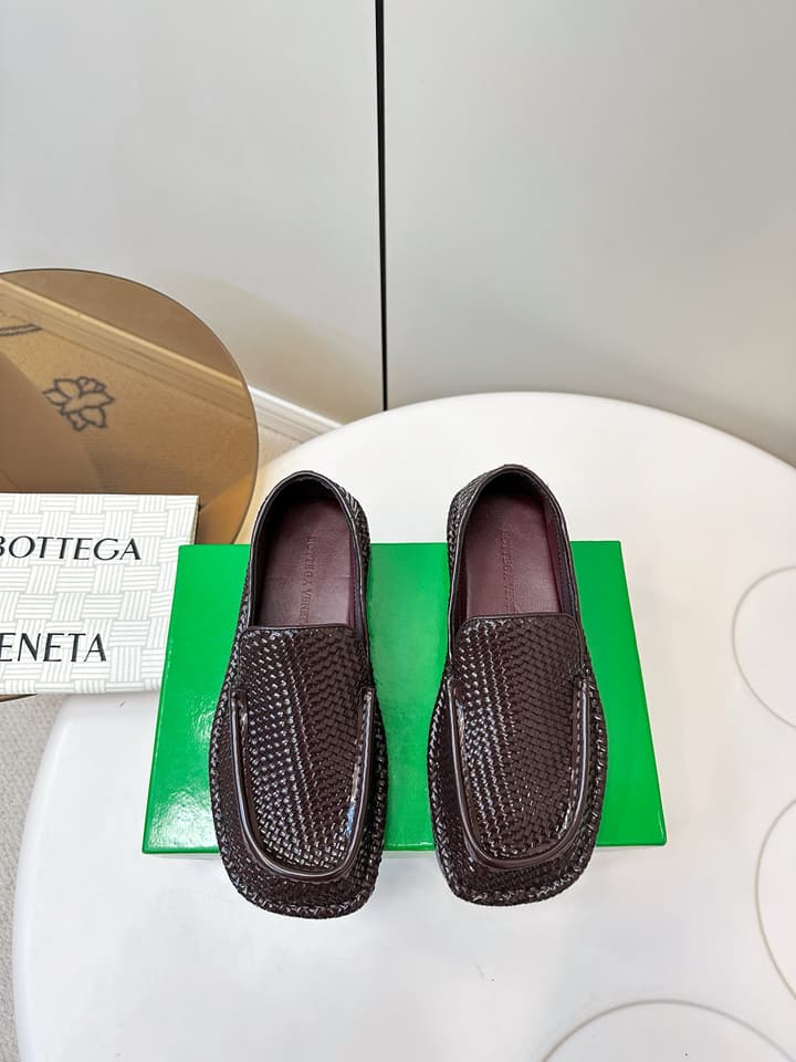 Bottega Veneta Daddy Loafer in Dark Brown