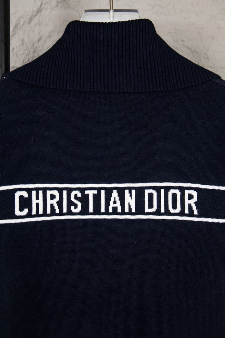 Dior Classic Oblique Reversible Cashmere Sweater – 25FW in Camel Oblique Pattern