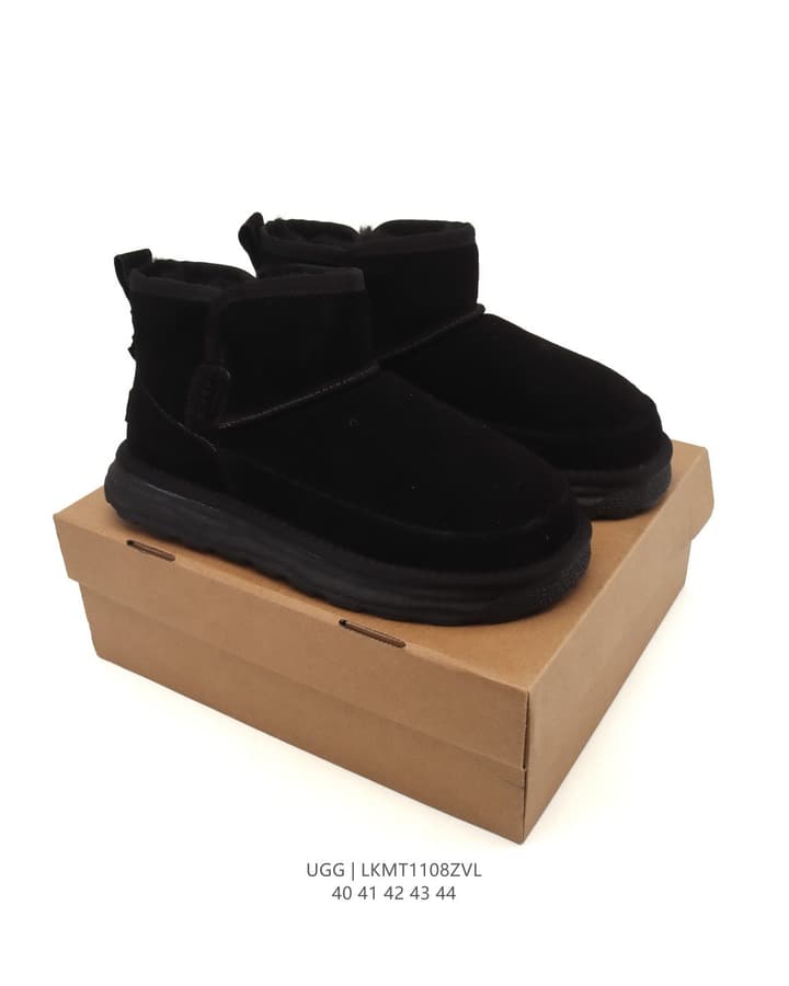 UGG Men's High-Top Snow Boots in Black