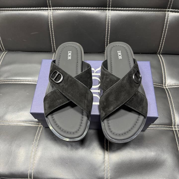 Dior Men's Pebbled Leather and Suede Slides – Spring/Summer Collection 2025 in Black Pebbled Leather Cross Strap