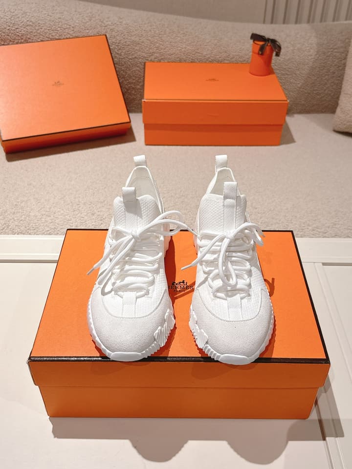 Hermès Classic Couple's Casual Sneakers in All Black