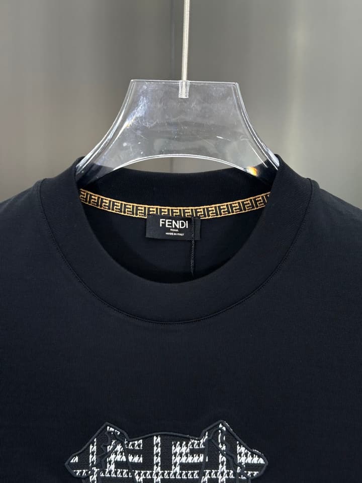 Fendi Logo and Graphic Cotton T-Shirt – 2026SS in Black Dog Graphic