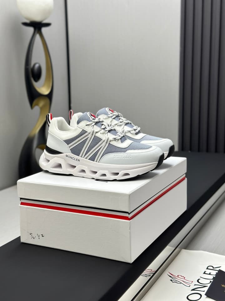 Moncler Trailgrip GTX Performance Running Shoes in Black