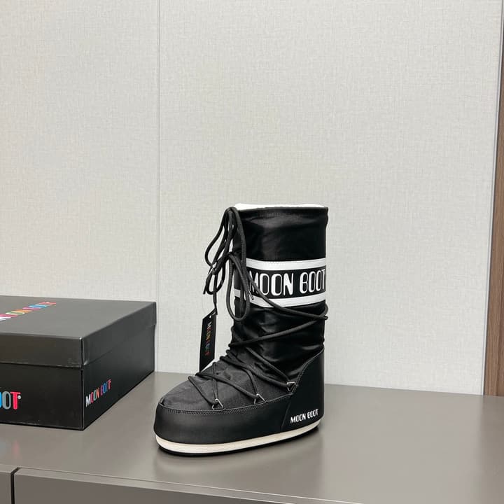 Moon Boot 2024FW Snow Boots in Matte Black